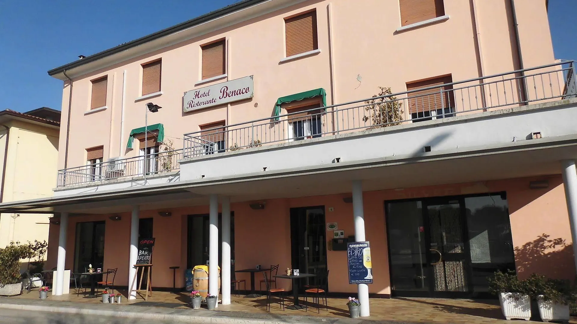 **  Hotel Benaco Mavras Peschiera del Garda Italy